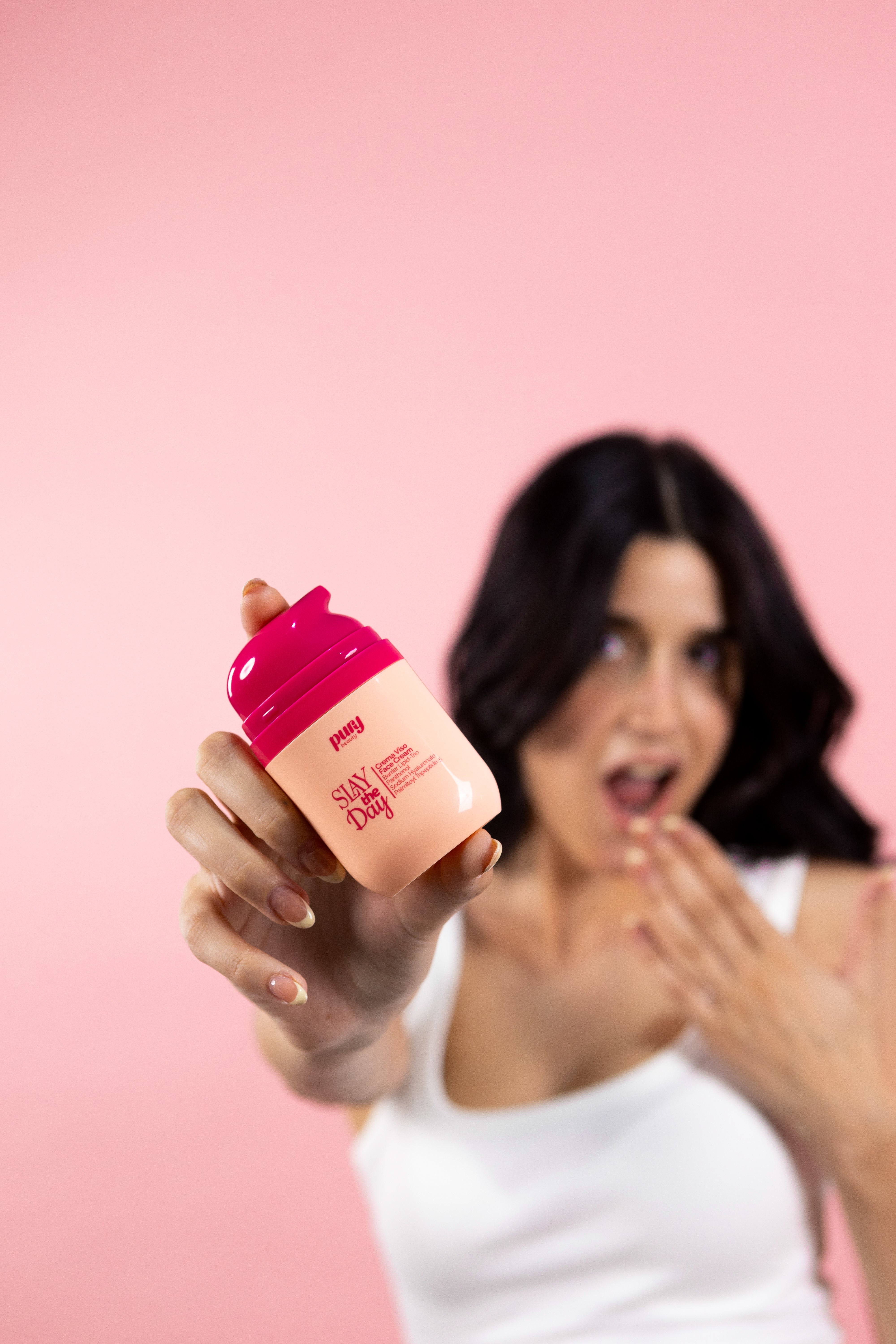 Collection of Slay the day - Crema viso in a gallery layout